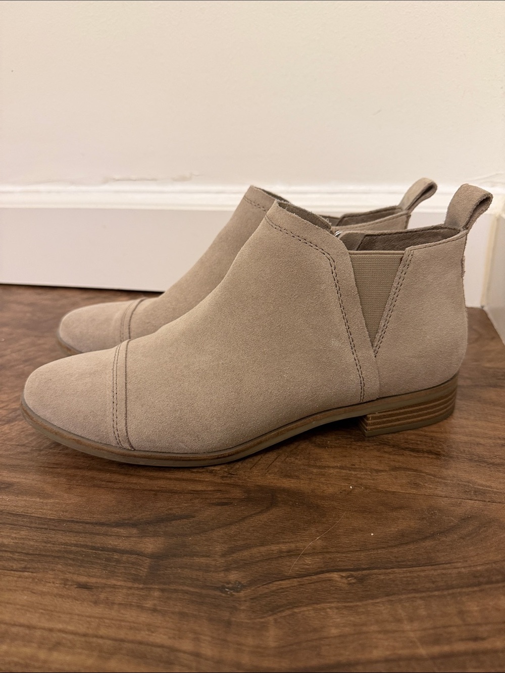 Toms Women’s Suede Chelsea Ankle Boot in Taupe